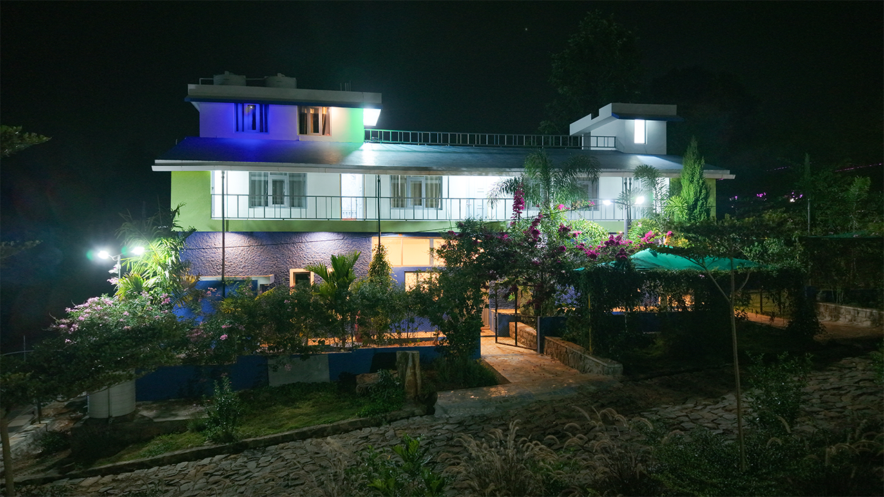 Beautiful jungle resort ambiance at Blue Hill Lotus Sirumalai