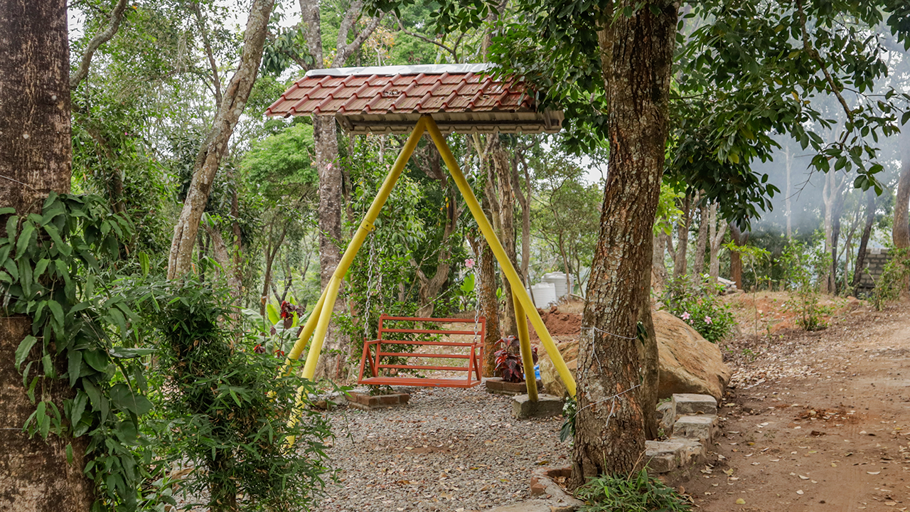 Nature escape resort in Sirumalai with peaceful surroundings